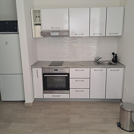 Apartment Charlie โกมาร์นา ภายนอก รูปภาพ